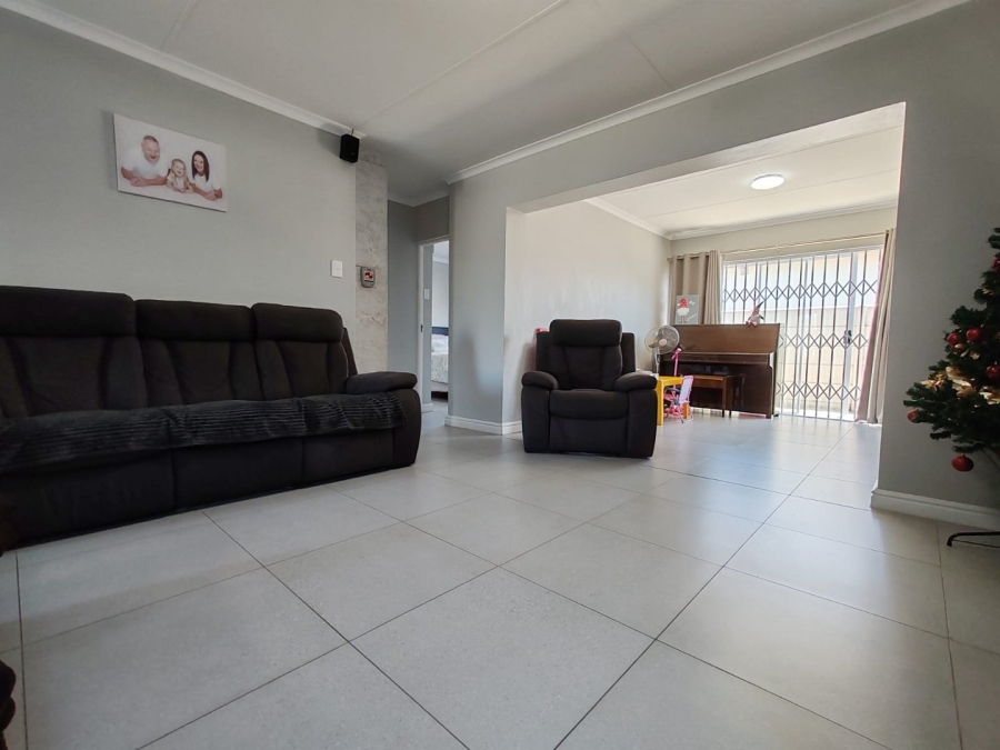 3 Bedroom Property for Sale in Fairview Eastern Cape